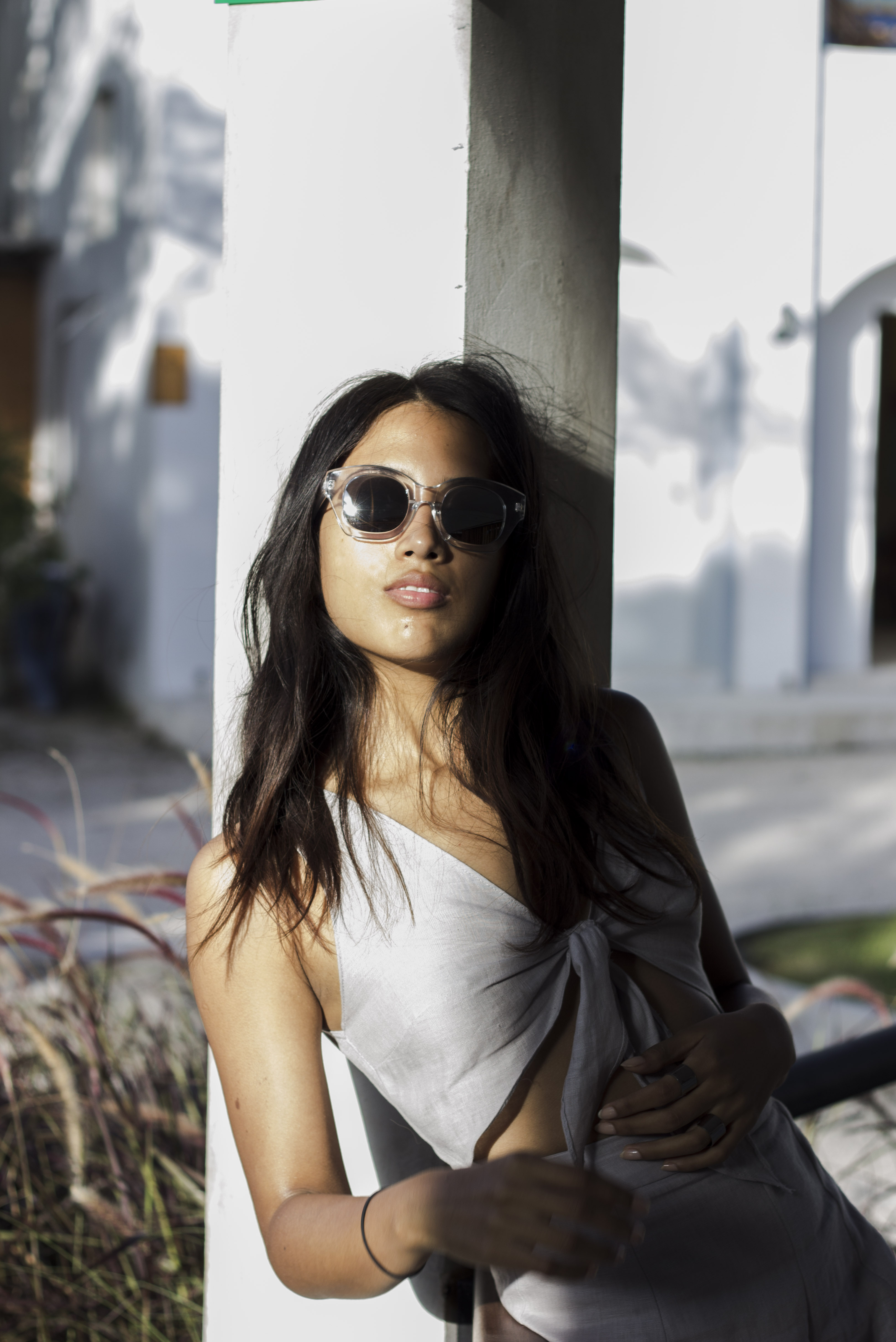 09-summer-sunglasses-brunette-braid-blog-genesis-serapio-summer-essentials