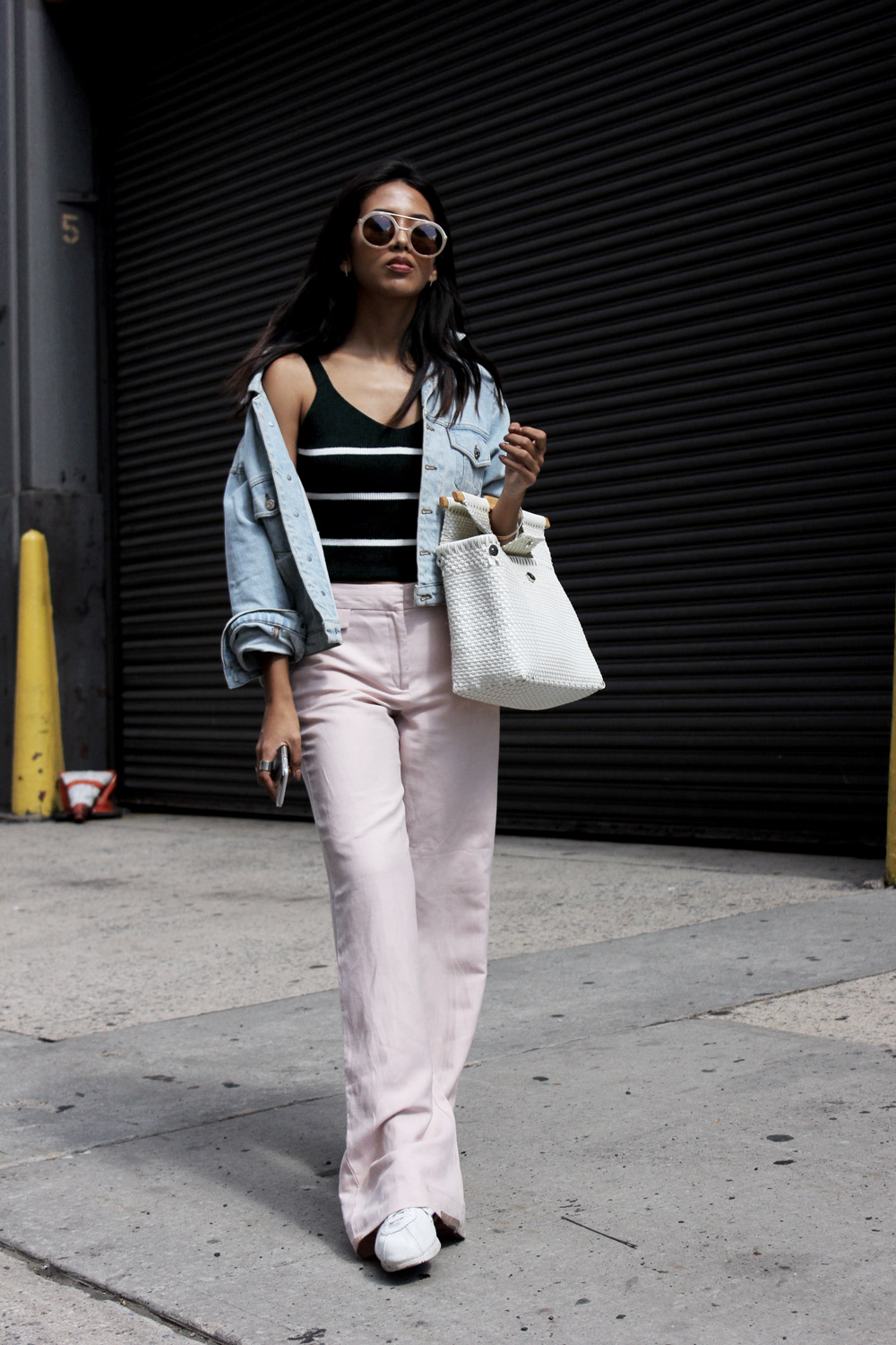 new-york-fashion-week-guide-day-4-streetstyle-outfit-crop-top-pink-trousers-genesis-serapio-ss17